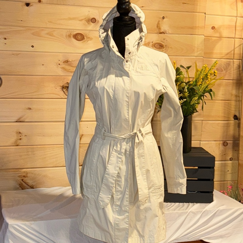 The North Face Women's Cream Trench Coat